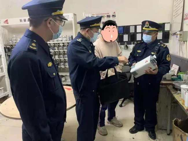 【法规】杭州私家车违法运输60余罐油漆与稀释剂，被诉讼！