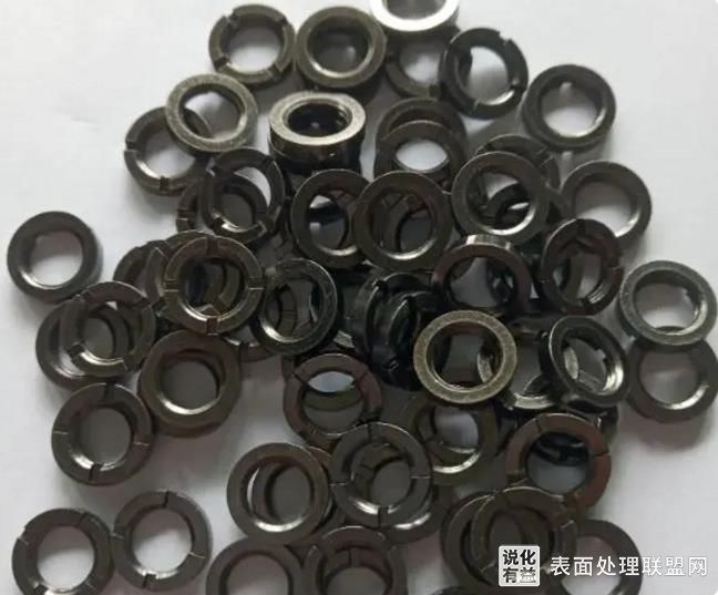 分享一款镀层光亮的化学镀黑镍电镀液配方